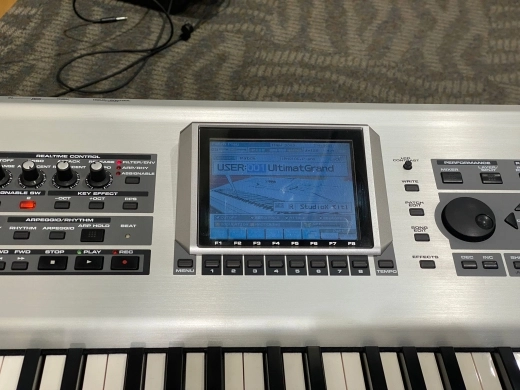 Roland Fantom-X8 2